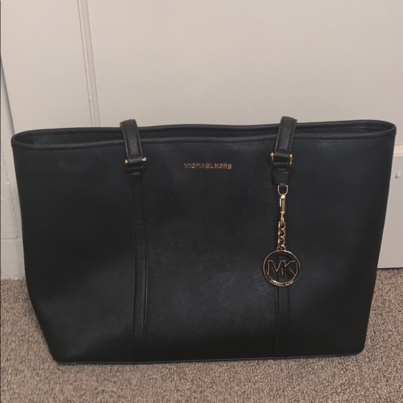 Michael Kors Handbags - michael kors purchase only used a few times